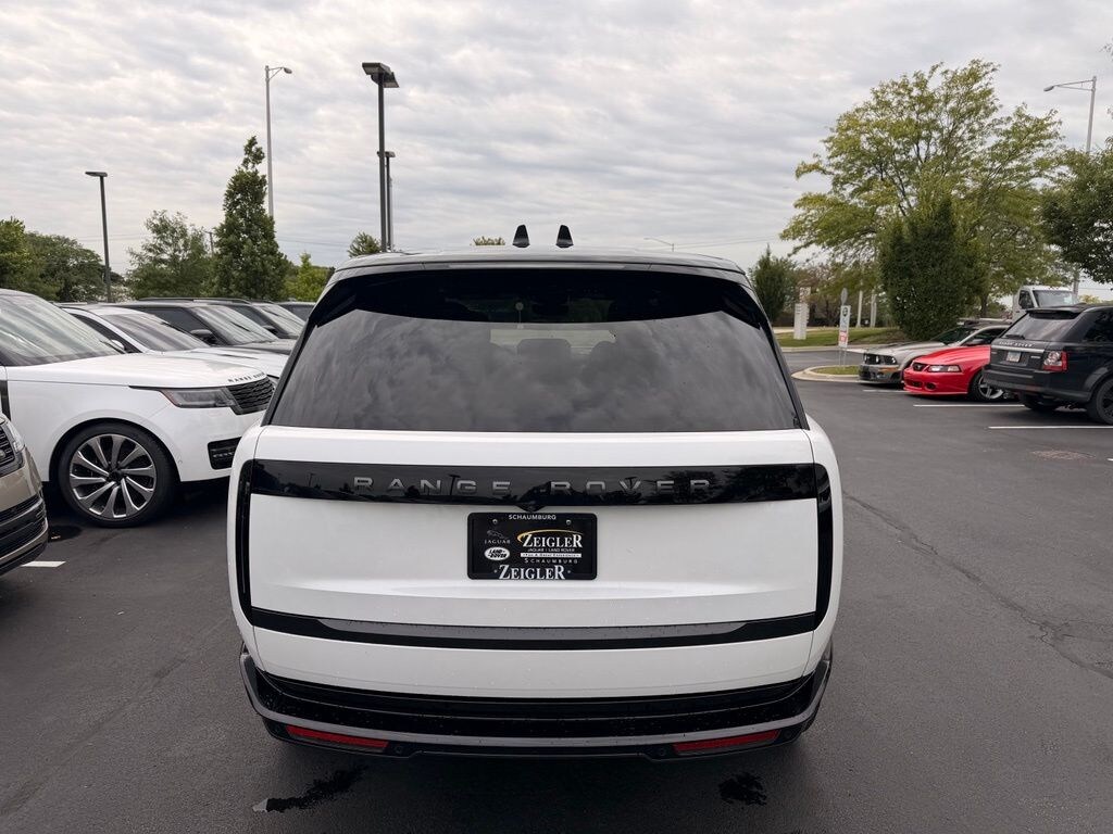 Used 2025 Land Rover Range Rover Plug-In Hybrid SE SUV