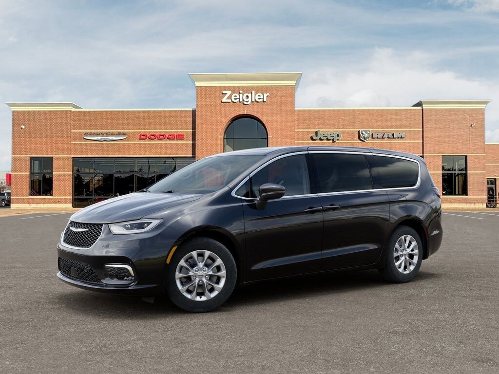 New 2026 Chrysler Pacifica Limited Van Passenger Van