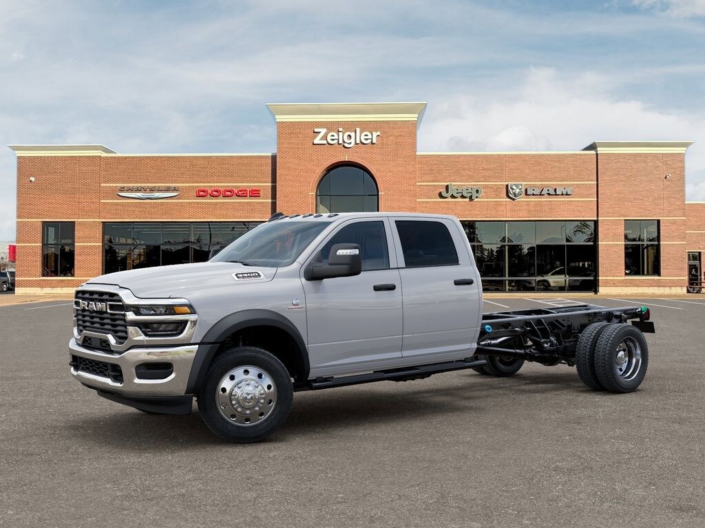 New 2026 Ram 5500 Chassis Cab Tradesman/Big Horn Truck Crew Cab