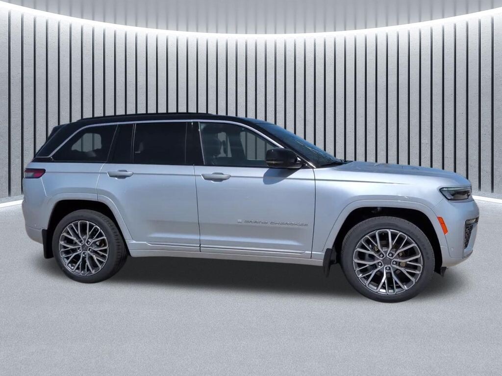 New 2026 Jeep Grand Cherokee Summit SUV