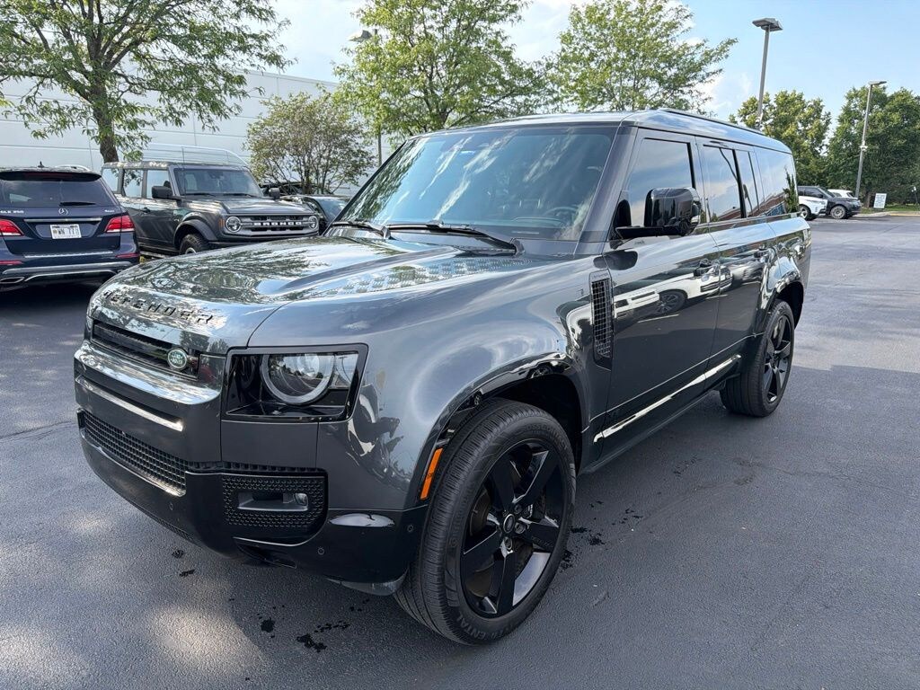 Used 2025 Land Rover Defender 130 V8 SUV