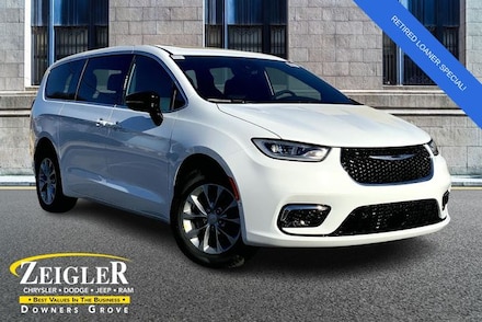 2026 Chrysler Pacifica Select Van Passenger Van
