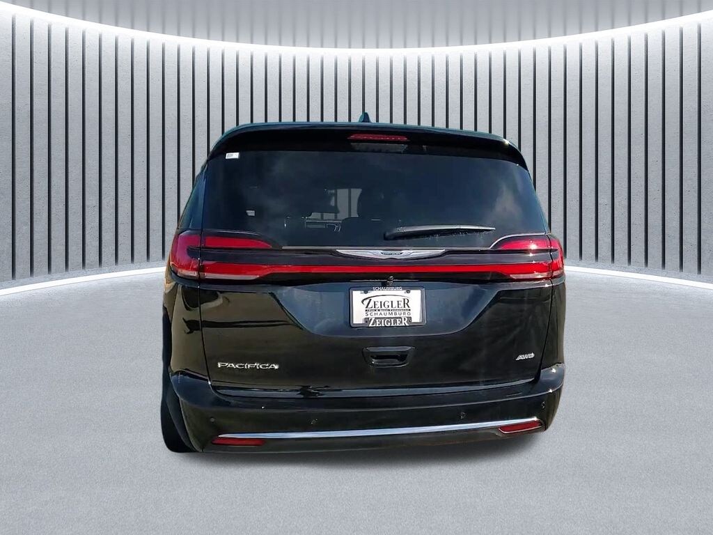 New 2026 Chrysler Pacifica Select Van Passenger Van