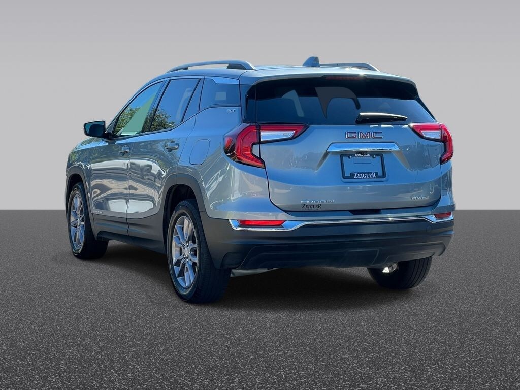 Used 2024 GMC Terrain SLT SUV