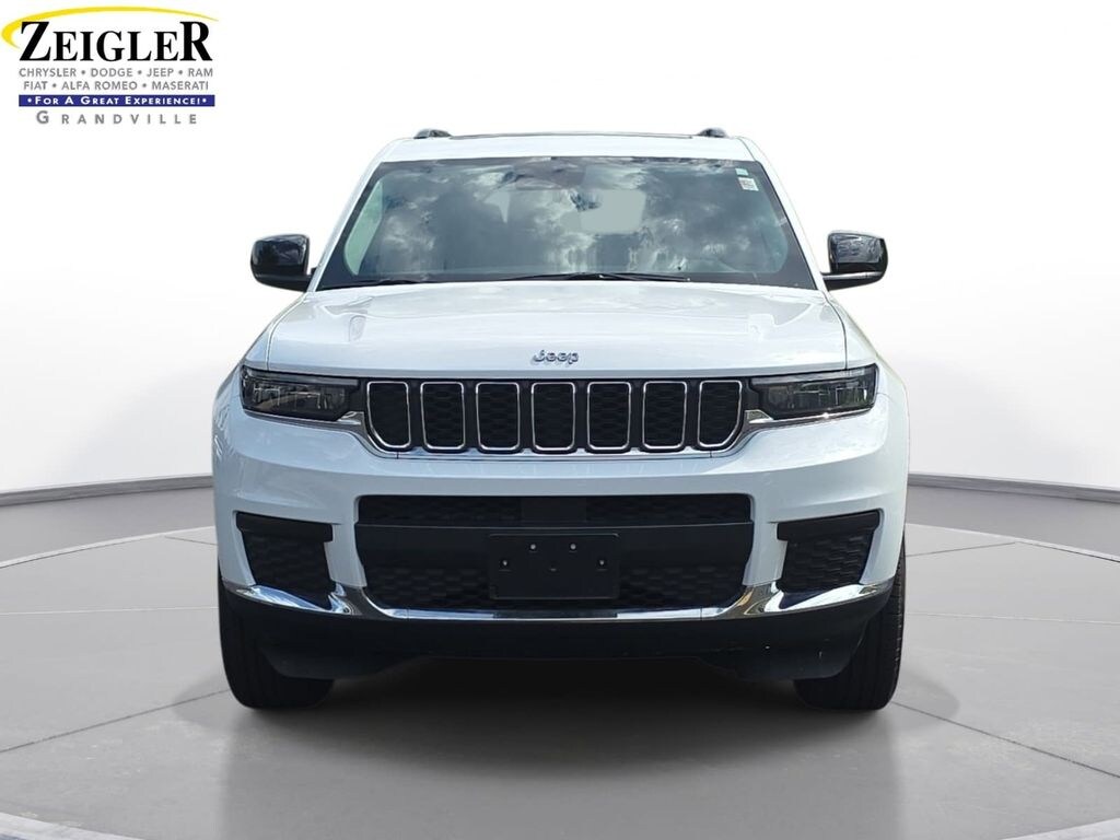 Used 2023 Jeep Grand Cherokee L Laredo SUV