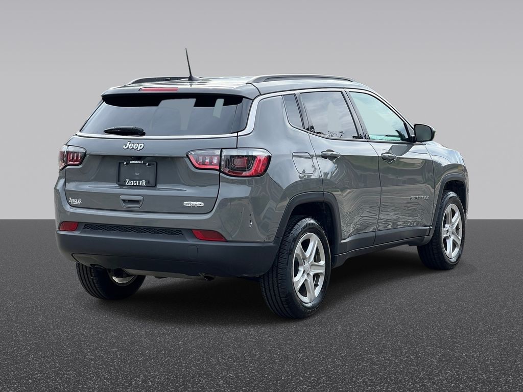 Used 2024 Jeep Compass Latitude SUV