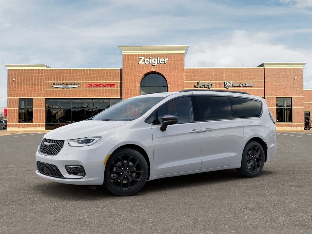 New 2026 Chrysler Pacifica Limited Van Passenger Van