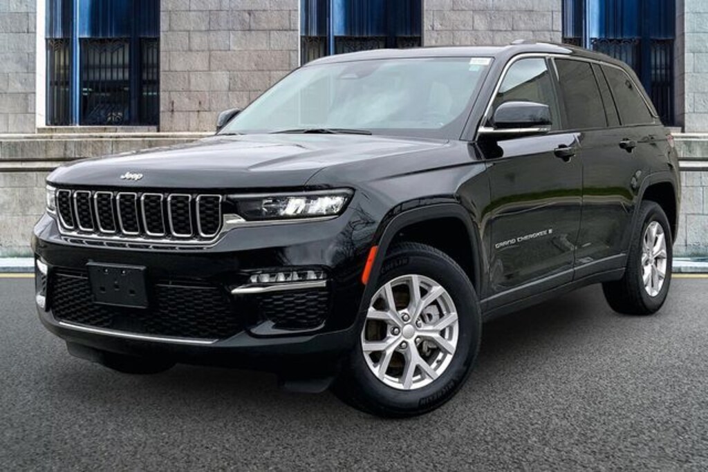 Used 2023 Jeep Grand Cherokee Limited SUV