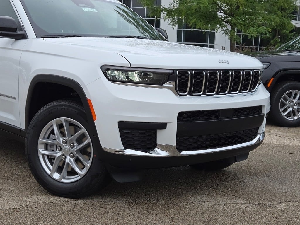 New 2025 Jeep Grand Cherokee L Laredo SUV