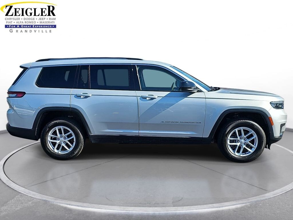 Used 2023 Jeep Grand Cherokee L Laredo SUV