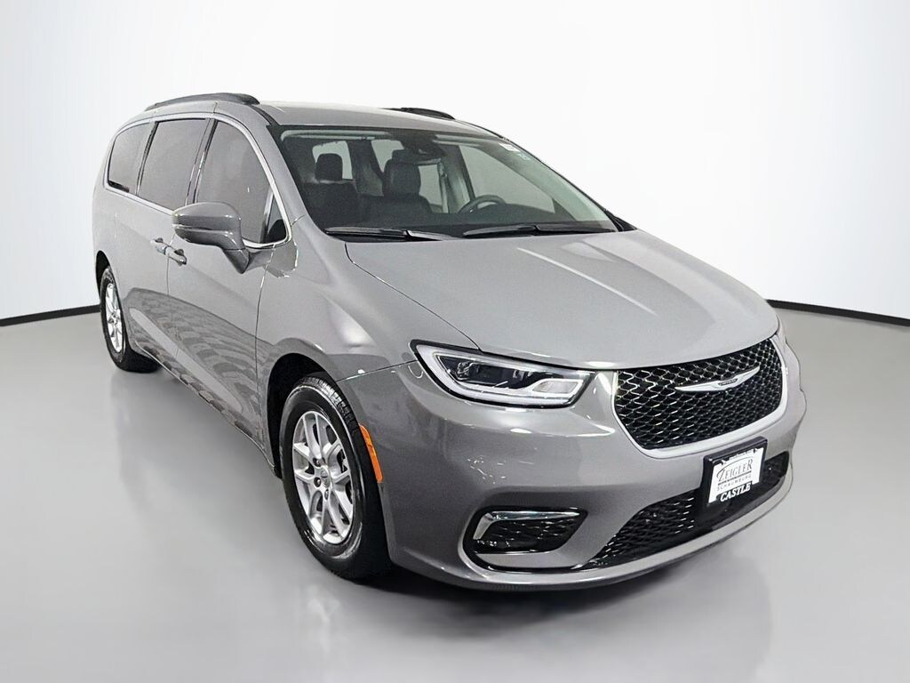 Used 2022 Chrysler Pacifica Touring L Minivan/Van