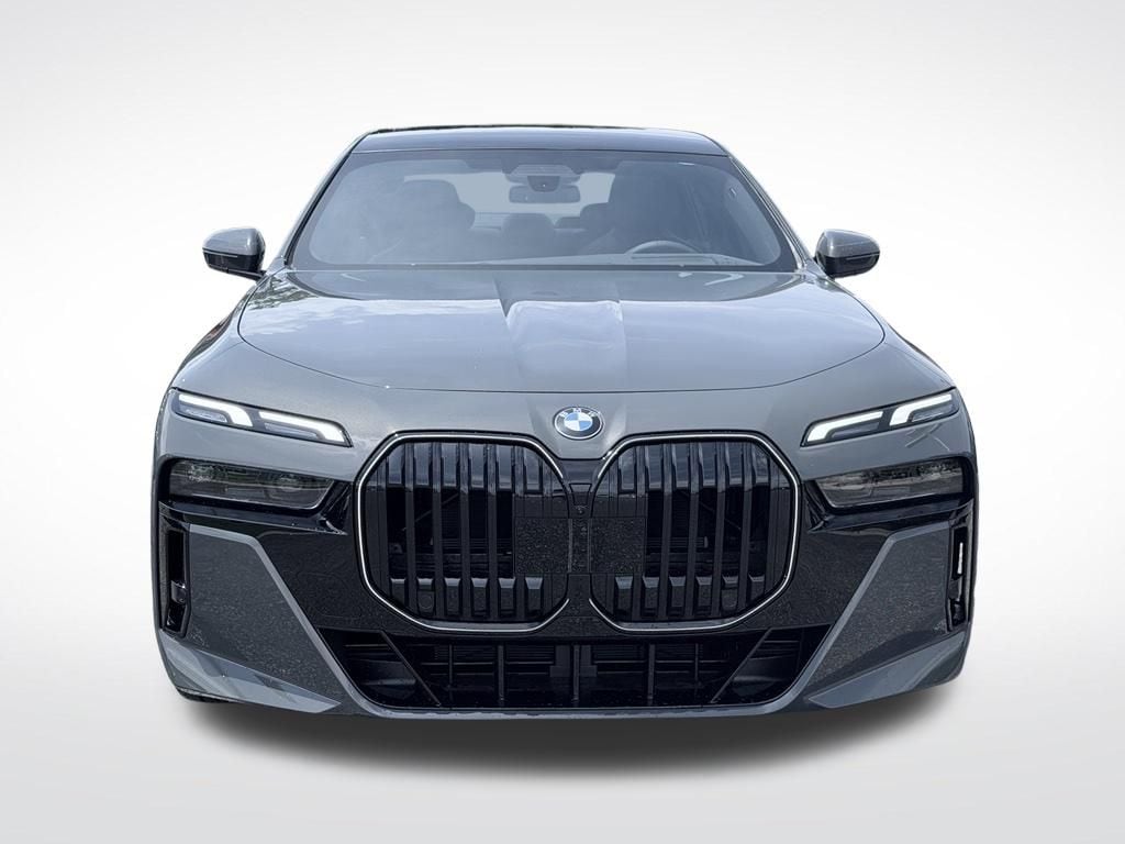 New 2026 BMW 740i xDrive Sedan