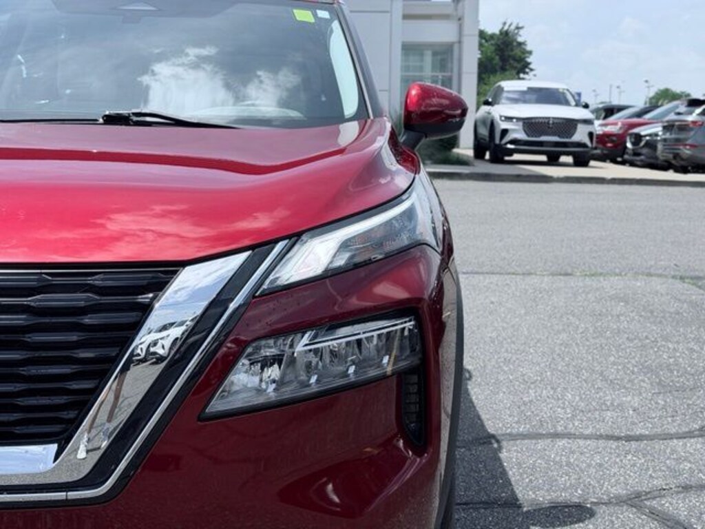 Used 2022 Nissan Rogue SV SUV