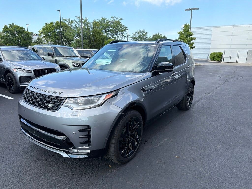 Used 2025 Land Rover Discovery Dynamic SE SUV