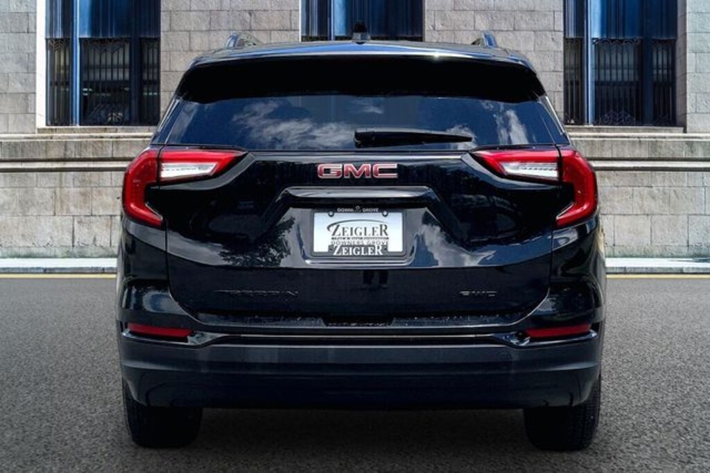Used 2023 GMC Terrain SLT SUV