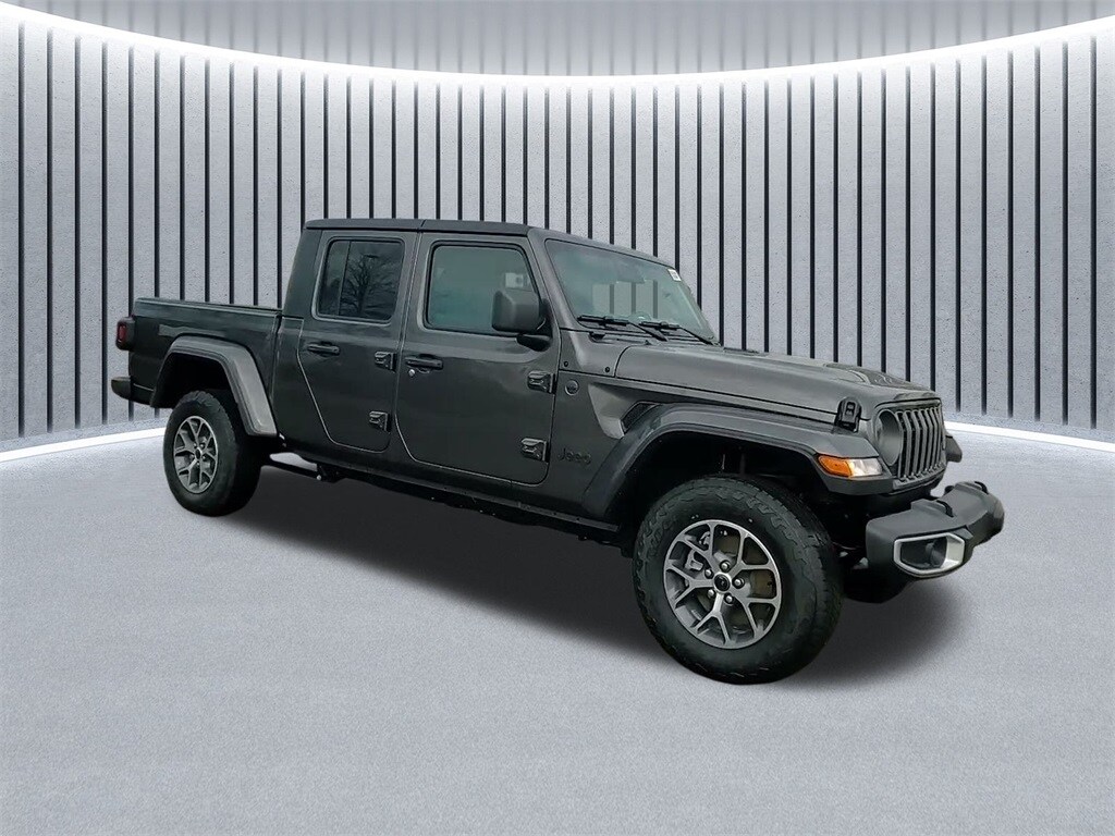 New 2026 Jeep Gladiator Sport Truck Crew Cab
