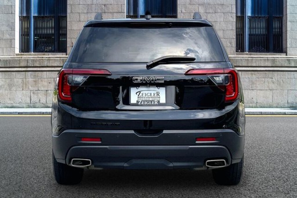 Used 2023 GMC Acadia SLT SUV