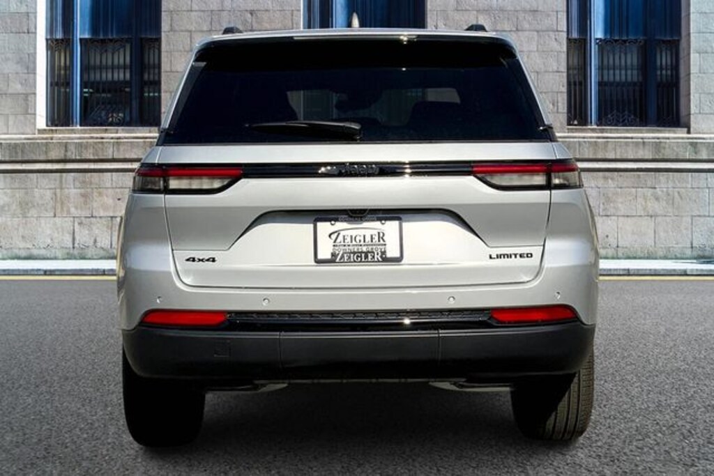 New 2025 Jeep Grand Cherokee Limited SUV
