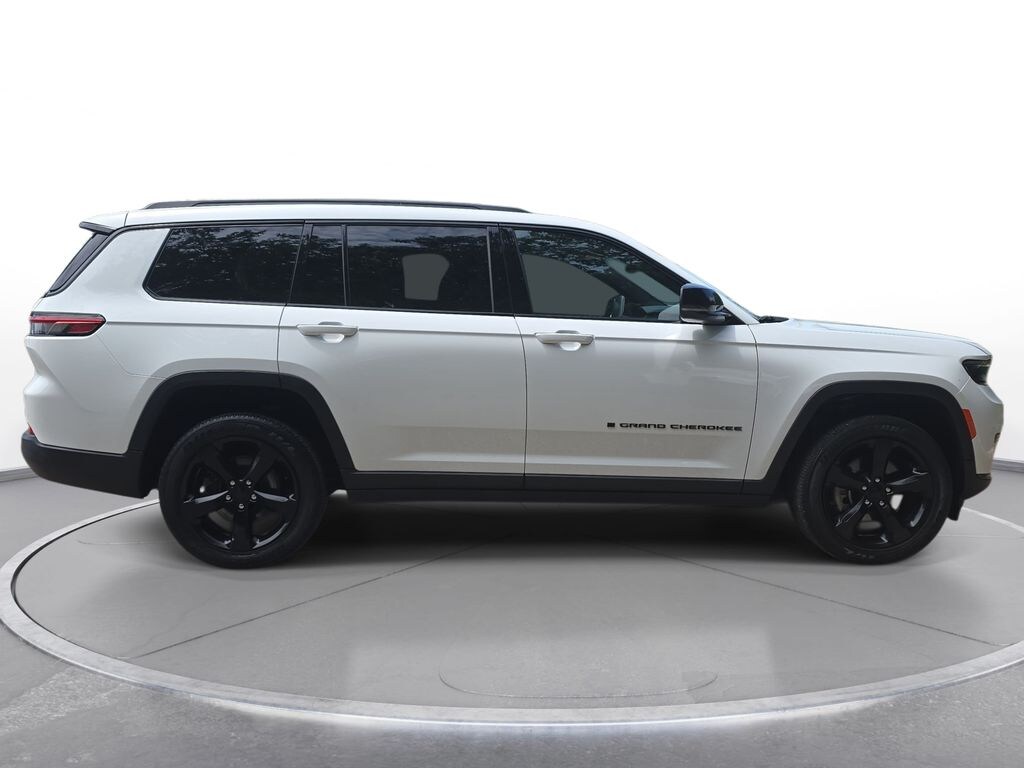 Used 2023 Jeep Grand Cherokee L Altitude SUV