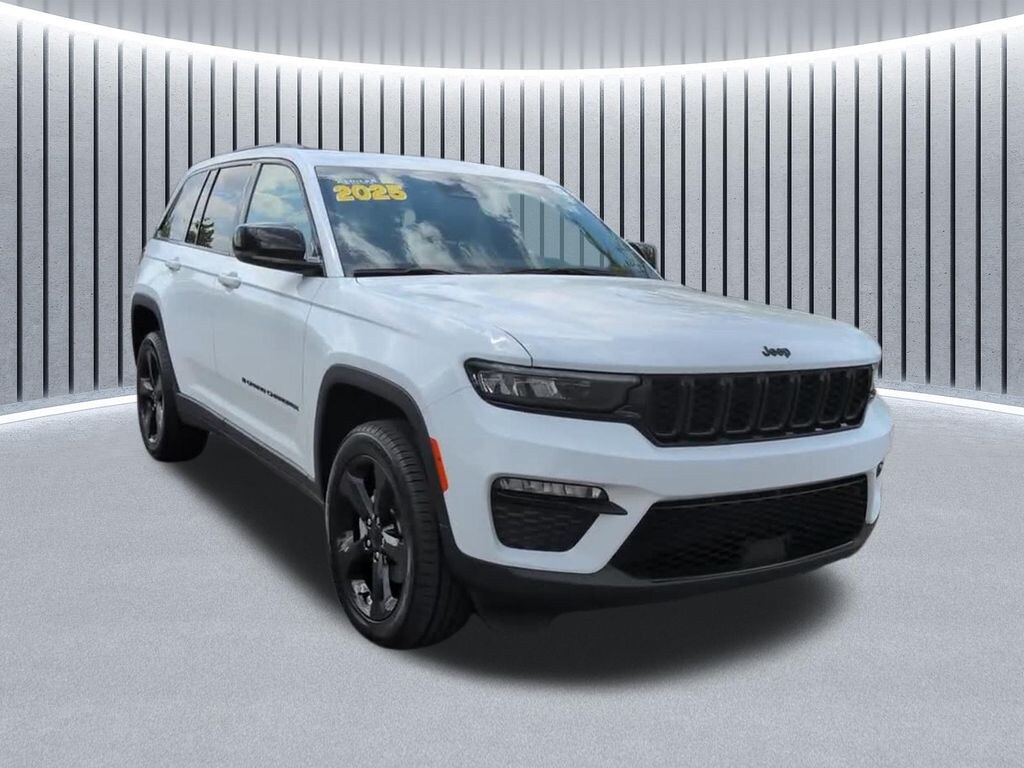 Used 2025 Jeep Grand Cherokee Limited SUV