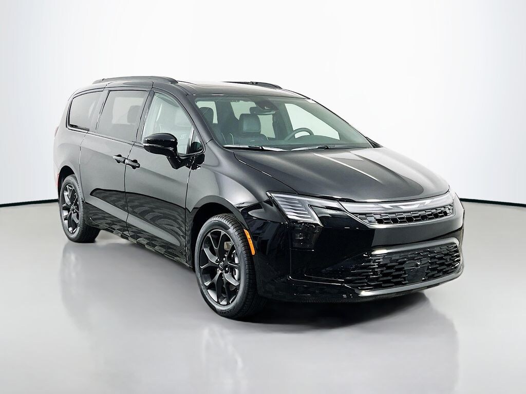 New 2027 Chrysler Pacifica Limited Van Passenger Van
