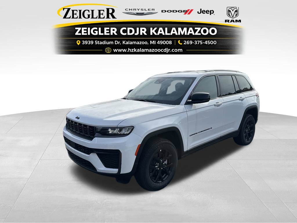 New 2026 Jeep Grand Cherokee Laredo SUV