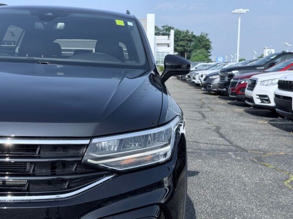 Used 2023 Volkswagen Tiguan 2.0T SE R-Line Black SUV