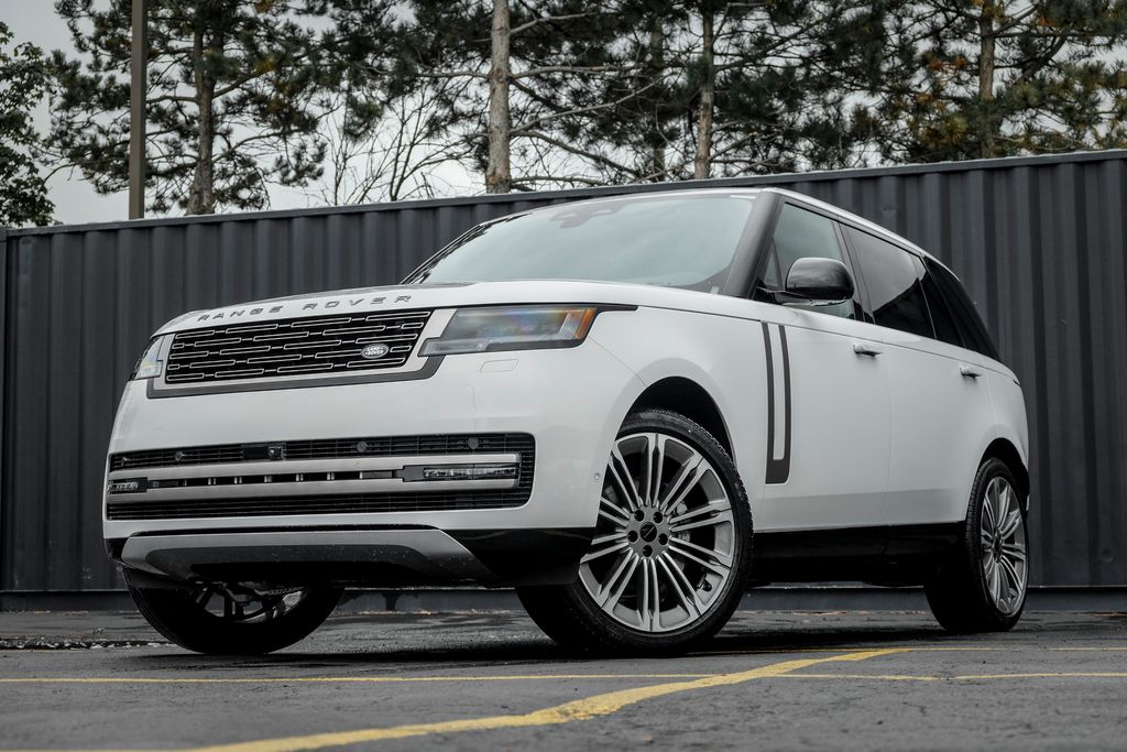 New 2026 Land Rover Range Rover SE LWB 7 Seat SUV