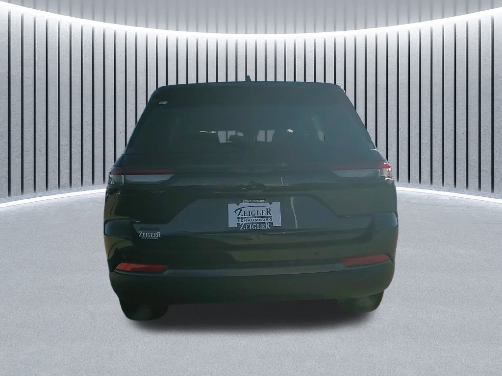 New 2026 Jeep Grand Cherokee Laredo SUV