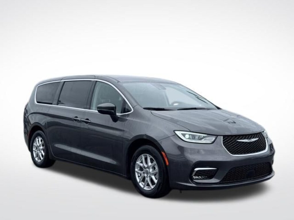 Used 2023 Chrysler Pacifica Touring L Minivan/Van