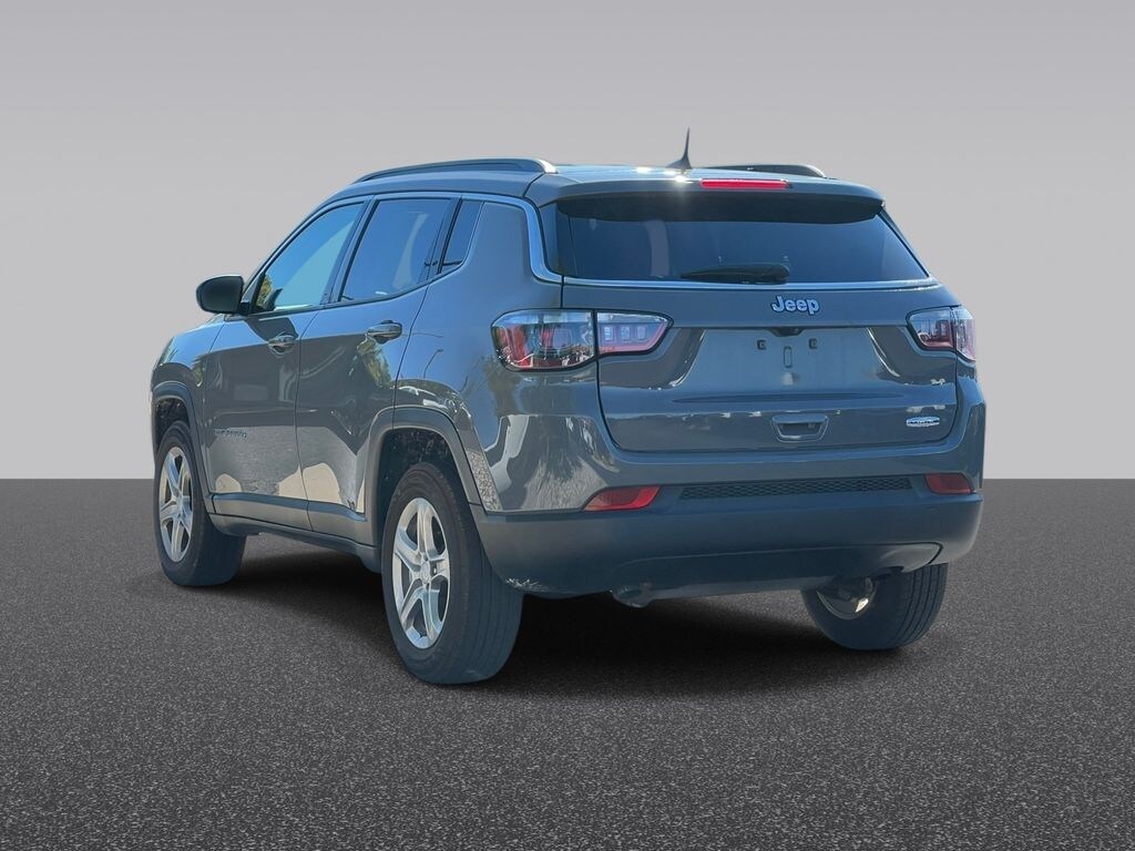 Used 2024 Jeep Compass Latitude SUV