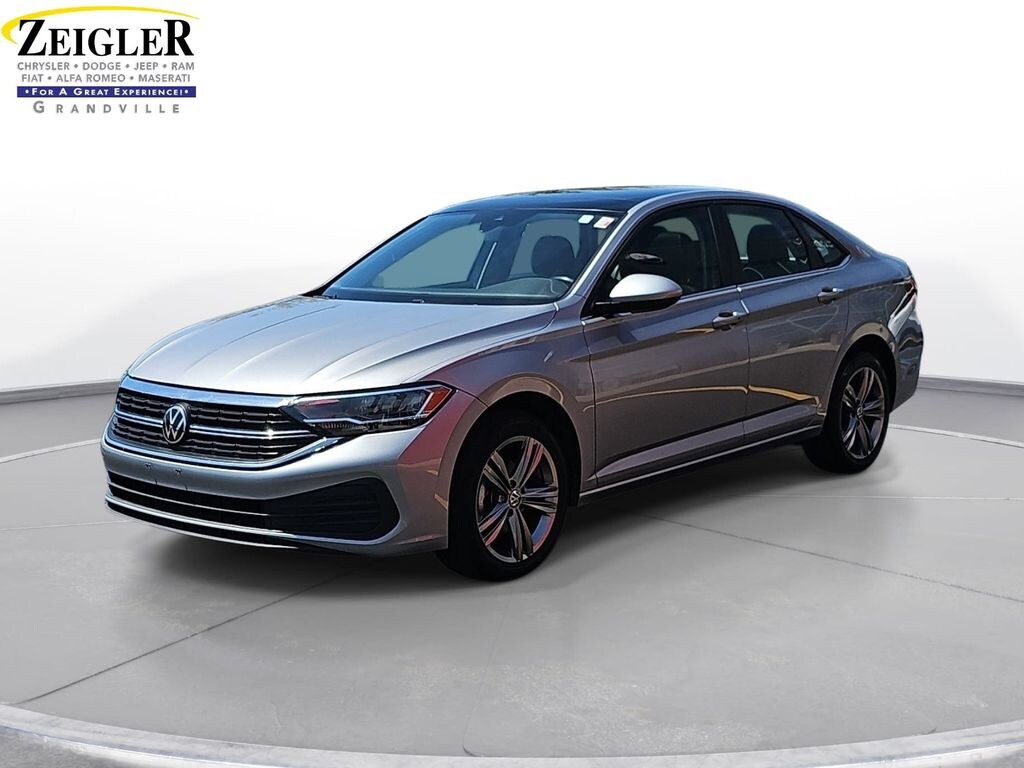 Used 2024 Volkswagen Jetta 1.5T SE Sedan