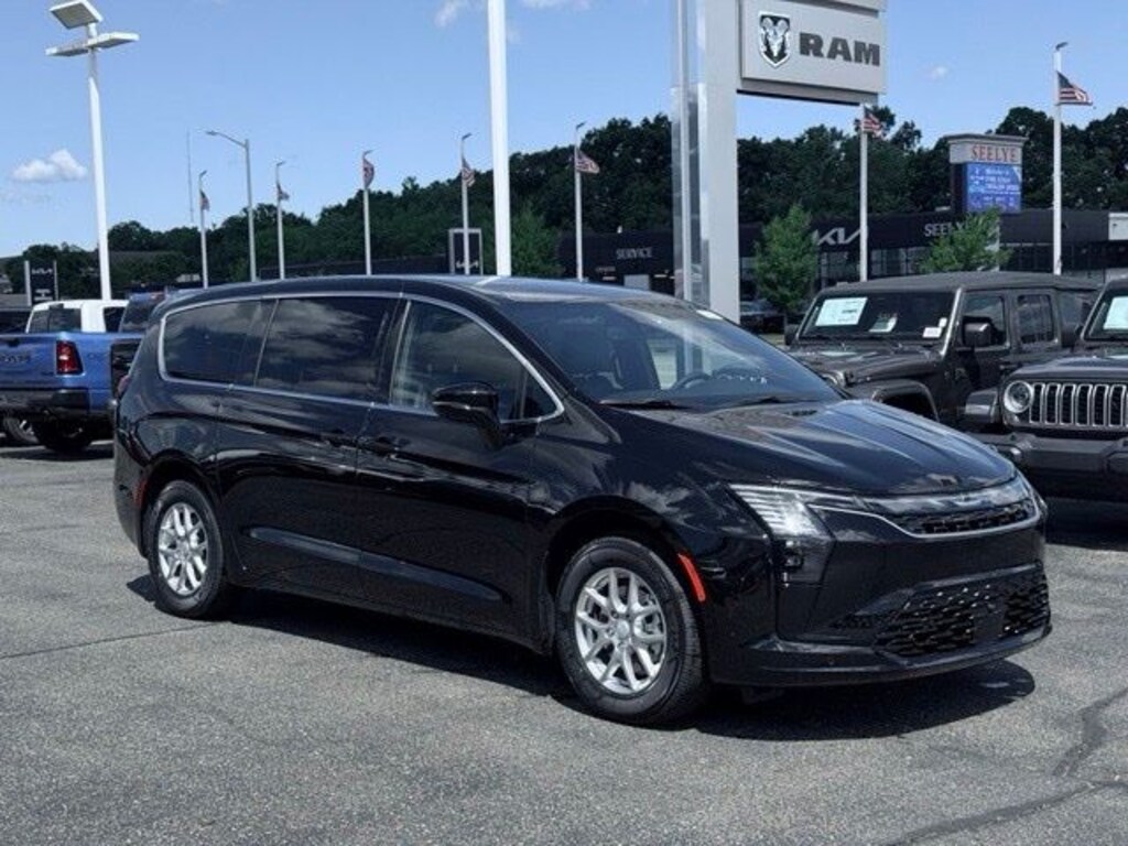New 2027 Chrysler Pacifica Select Van Passenger Van