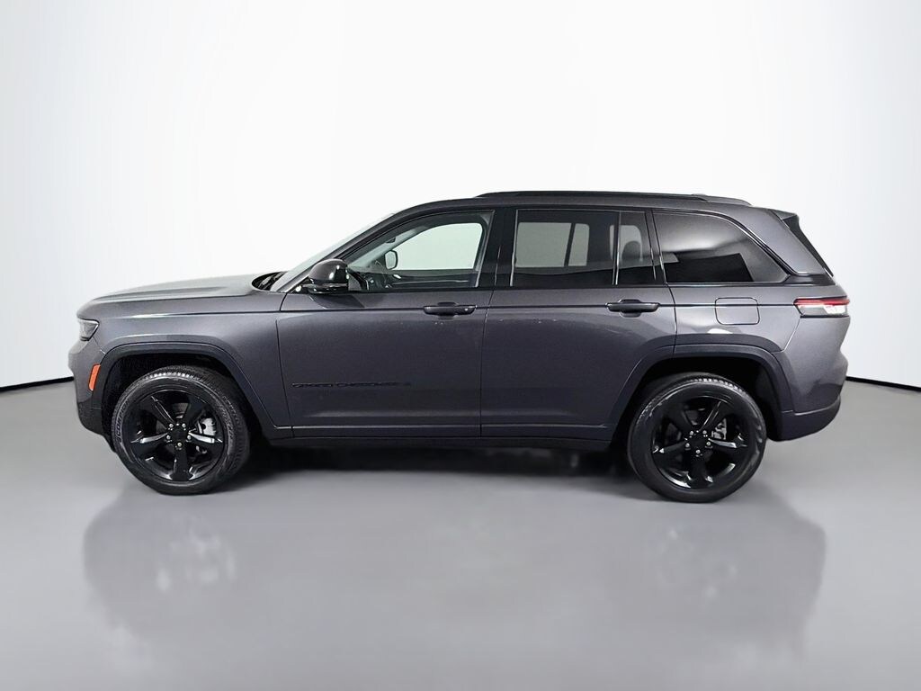 Used 2023 Jeep Grand Cherokee Limited SUV