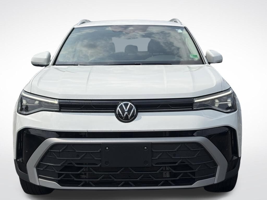 Used 2025 Volkswagen Taos 1.5T SE SUV