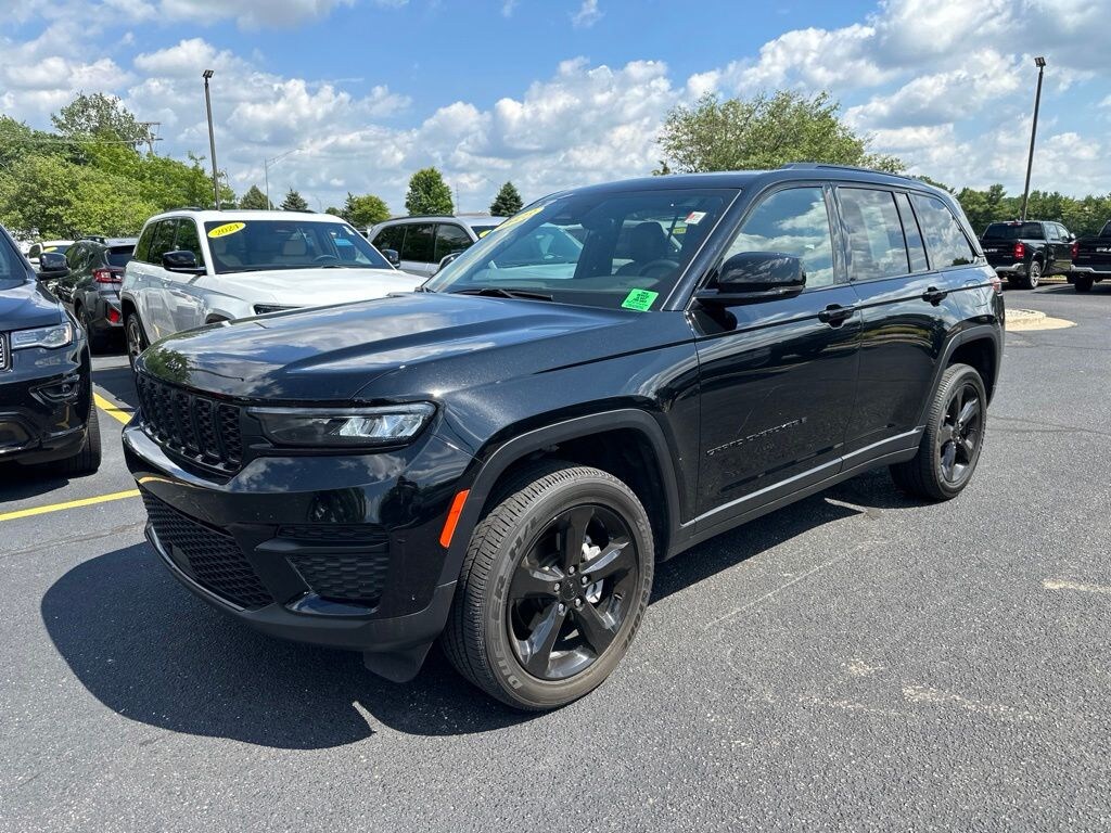 Used 2023 Jeep Grand Cherokee Altitude X SUV