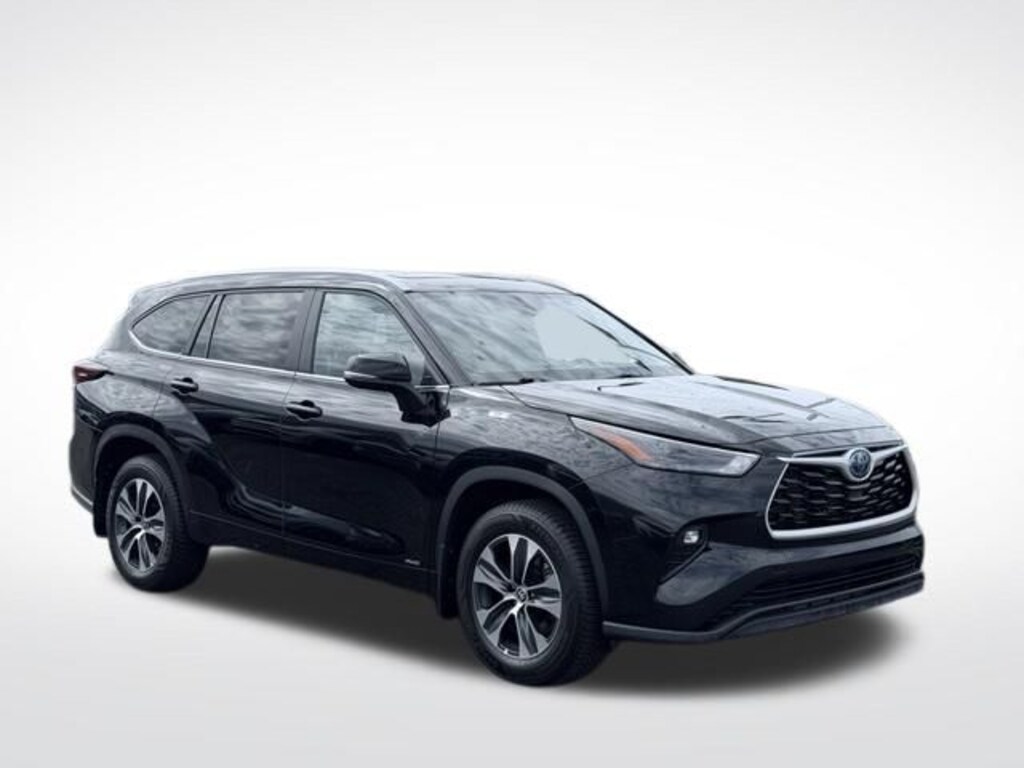 Used 2024 Toyota Highlander Hybrid XLE SUV