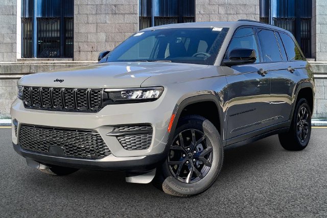 New 2027 Jeep Grand Cherokee Laredo SUV