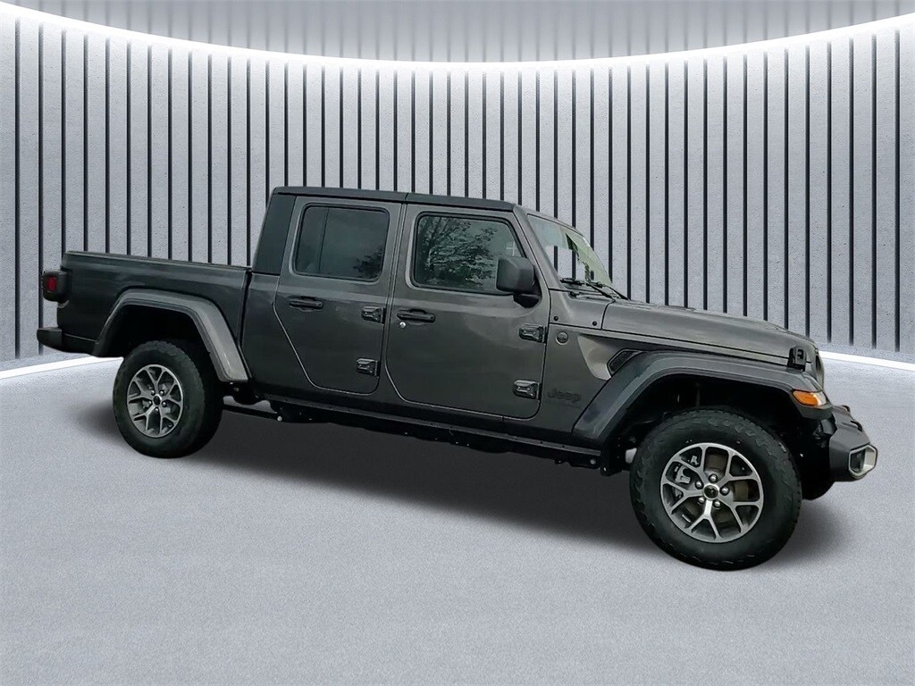 New 2026 Jeep Gladiator Sport Truck Crew Cab