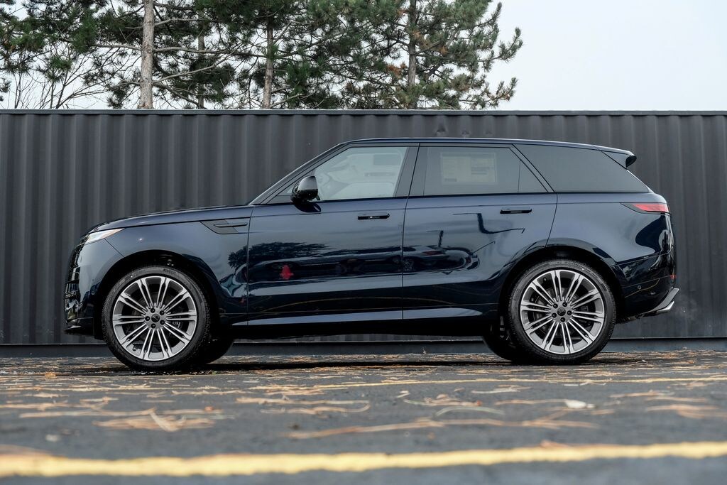 New 2026 Land Rover Range Rover Sport P530 Dynamic SE SUV
