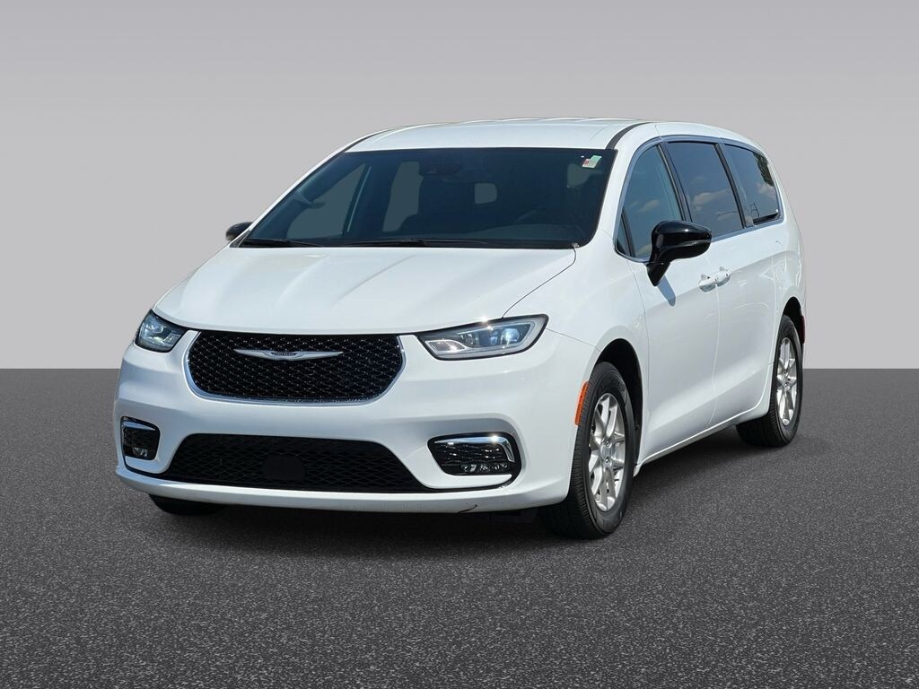 Used 2025 Chrysler Pacifica Select Minivan/Van