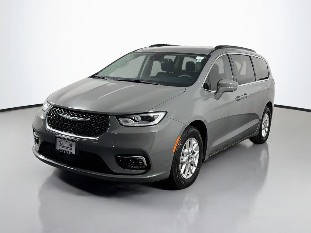 Used 2022 Chrysler Pacifica Touring L Minivan/Van