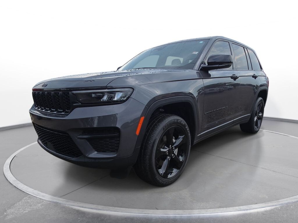 Certified 2022 Jeep Grand Cherokee Altitude SUV
