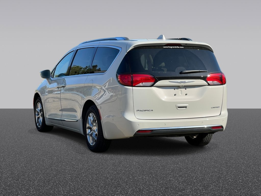 Certified 2019 Chrysler Pacifica Limited Minivan/Van