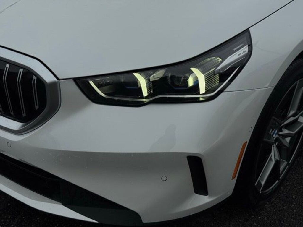 New 2026 BMW 530i xDrive Sedan