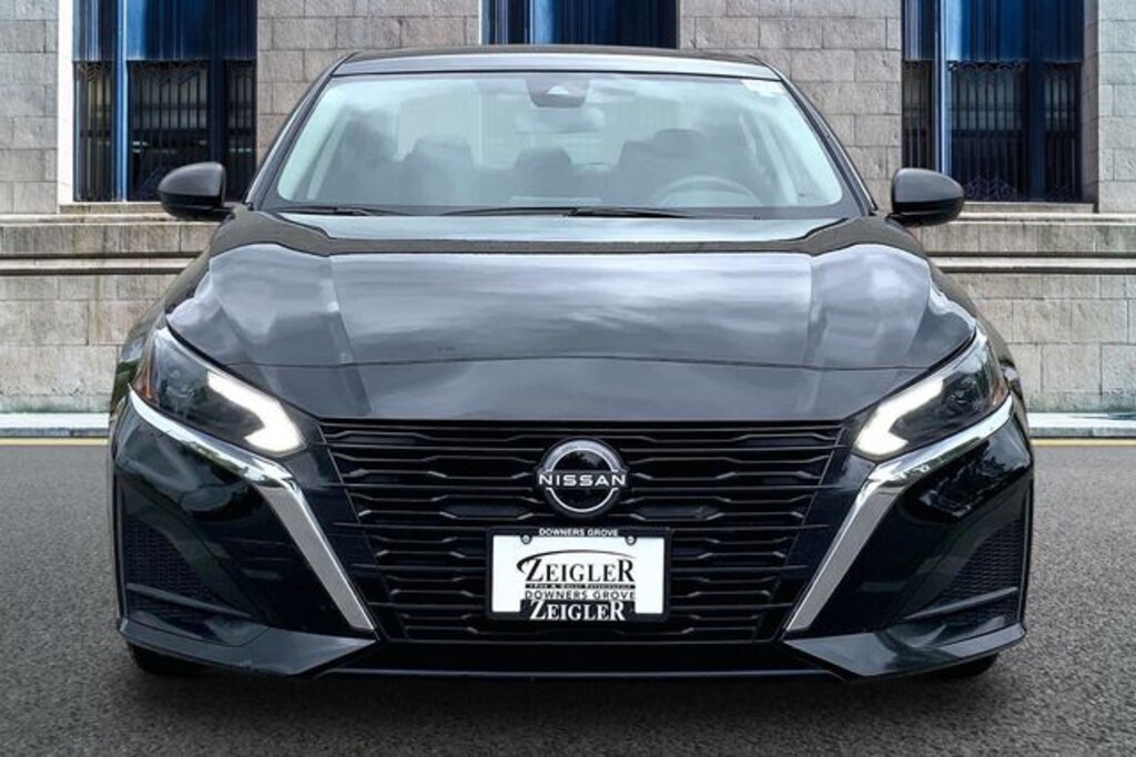 Used 2024 Nissan Altima 2.5 SV Sedan