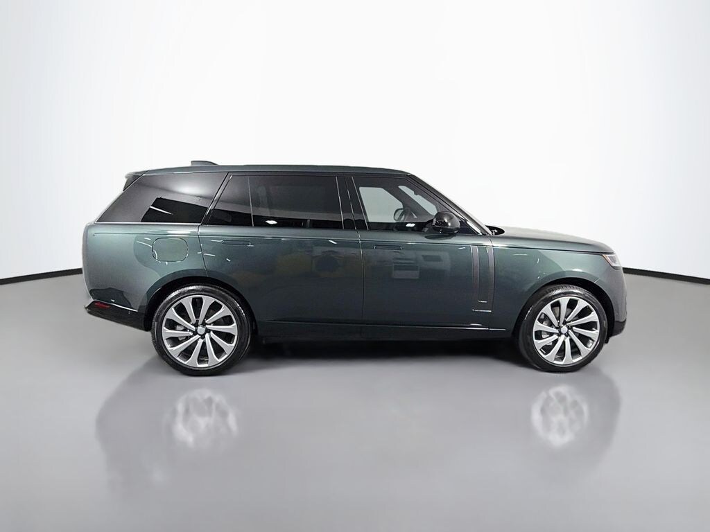 Used 2025 Land Rover Range Rover SE SUV