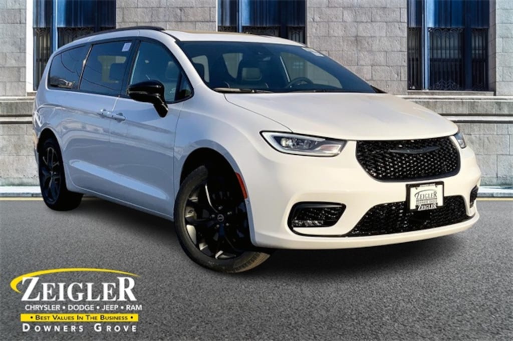 New 2026 Chrysler Pacifica Limited Van Passenger Van