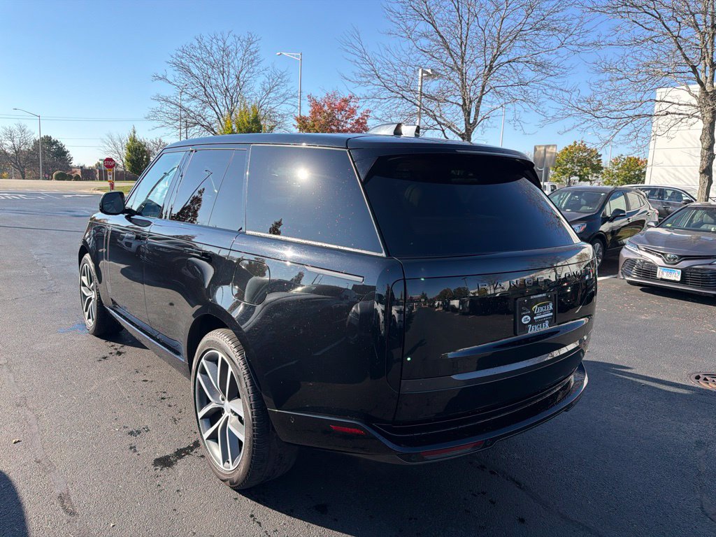 Used 2025 Land Rover Range Rover Plug-In Hybrid SE SUV