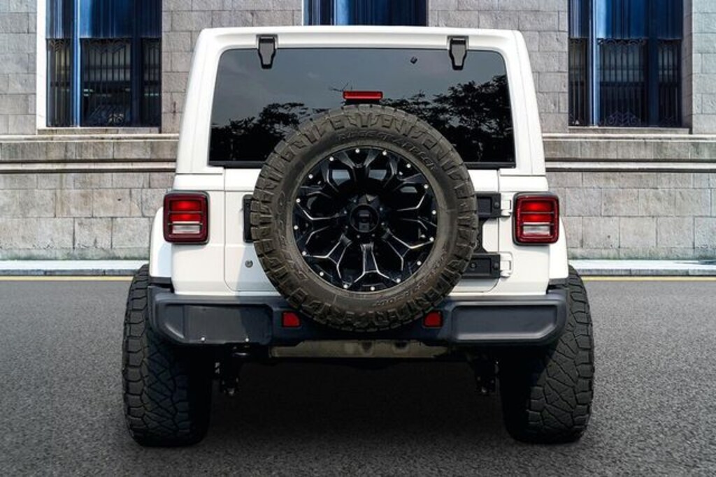 Used 2019 Jeep Wrangler Unlimited Sahara SUV